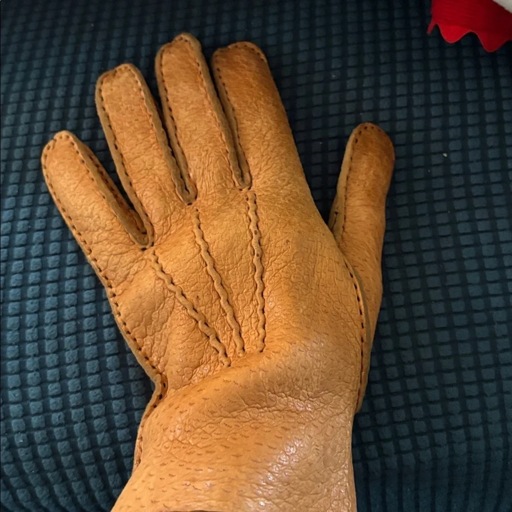 Fownes Genuine Pig Skin Driving Gloves Size 8 1/2 Brown Hand Stitched Casual VTG